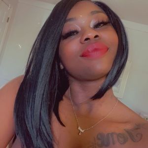 Meet your Posher, Khadijah